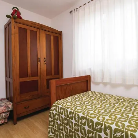 Holiday Vrecari I *